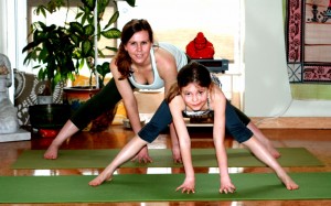 Ashleigh_Athena_Family Yoga WS